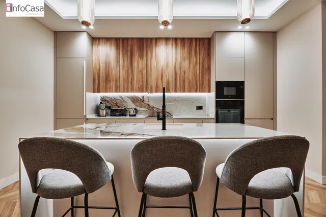 INFOCASA vende Amplio y Elegante Piso Reformado en el Corazó - foto 4