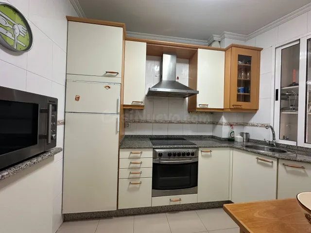 Piso de 2 habitaciones en calle Montero Ríos. Edificio del año 2000. — 19