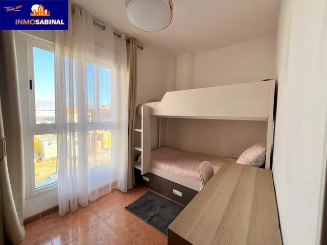 Piso Reformado en Roquetas de Mar: Oportunidad Única con Terraza y Cercanía a la Playa — 19
