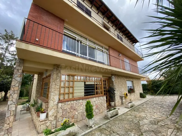 Venta-casa-vidreras-5hab-2aseos-1baño — 3