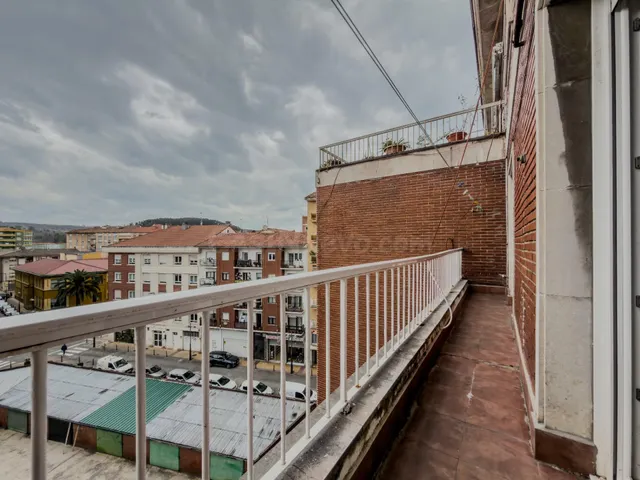 PISO DE CINCO habitaciones Y CUATRO BAÑOS EN EL CENTRO DE TO - foto 2