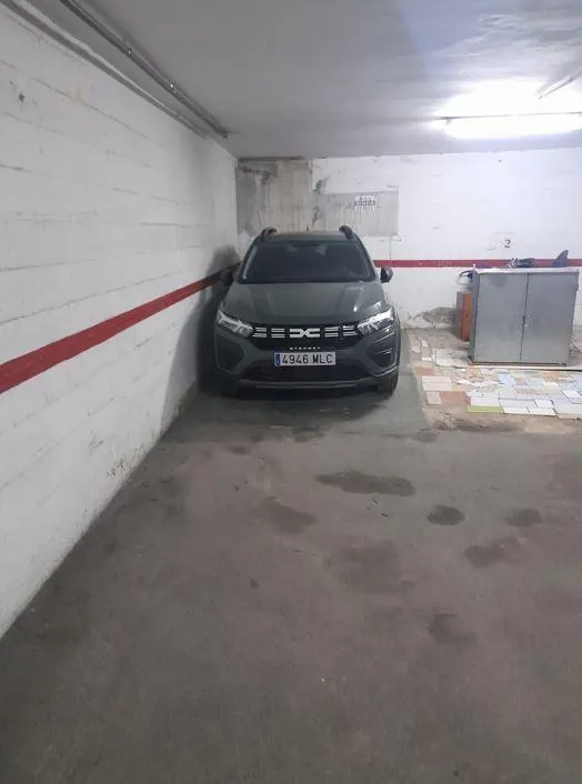 Urbis te ofrece un garaje en venta en zona Pizarrales, Salamanca. — 3