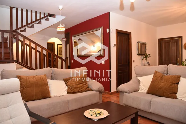 Una casa que impresiona por fuera y enamora por dentro... ¡IMAGINA TUS VERANOS AQUÍ! Piscina, barbacoa, pérgola y zona chill out — 18