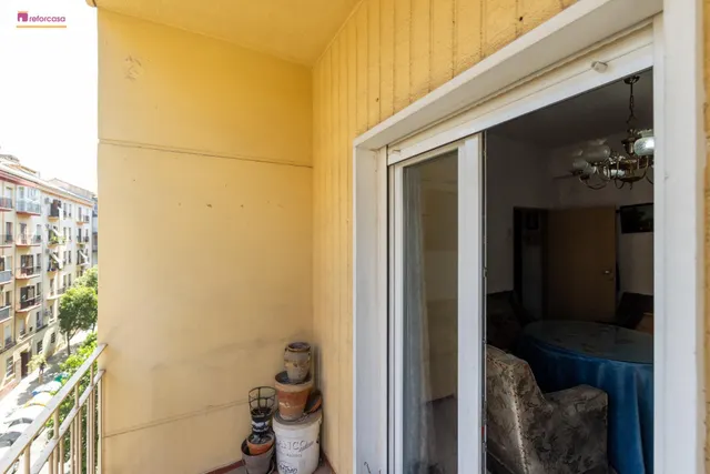 Piso para reformar junto a Plaza Einstein – 3 dormitorios y vistas despejadas — 26