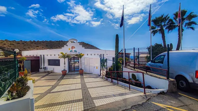 Ubicación de ensueño con sol y fantásticas vistas al mar — 22