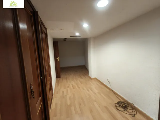 OFICINA EN ALQUILER EN ZONA DE LA MARINA — 11