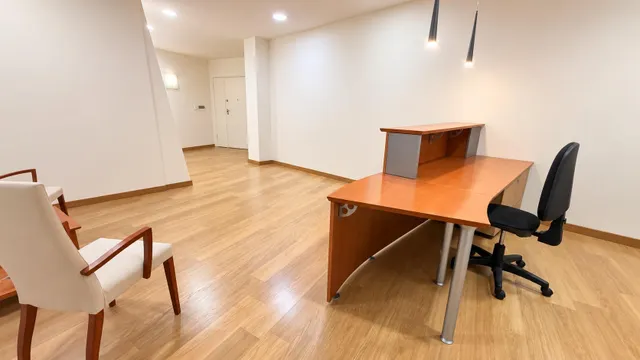 Amplio local comercial de 250 m2 acondicionado como oficinas en Avenida de Alicante, Altabix – Elche — 9