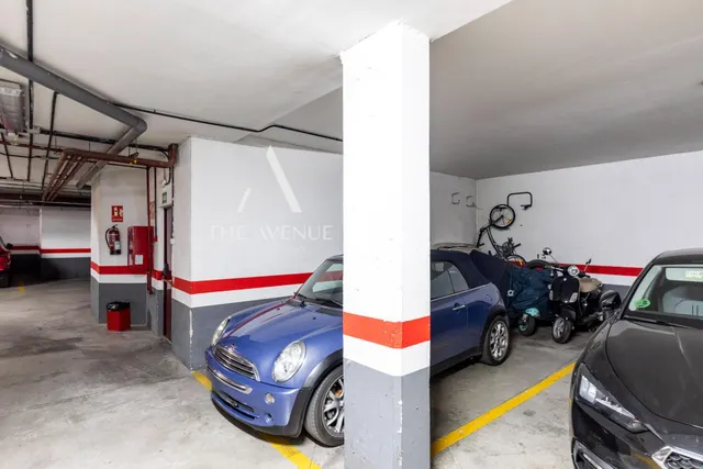 Dúplex exclusivo junto al Parque del Retiro con piscina, jardín y garaje — 40