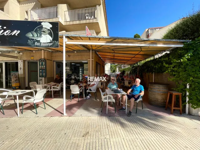 Roses, Santa Margarita: TRASPASO 249.000 €. Se traspasa una  - foto 5