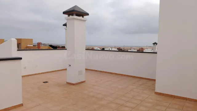 Apartamento en Última Planta con Terraza Privada y Espectacu - foto 2