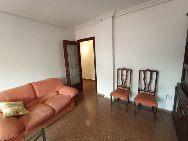 Piso de tres dormitorios con garaje y trastero – 90 m2 - foto 4