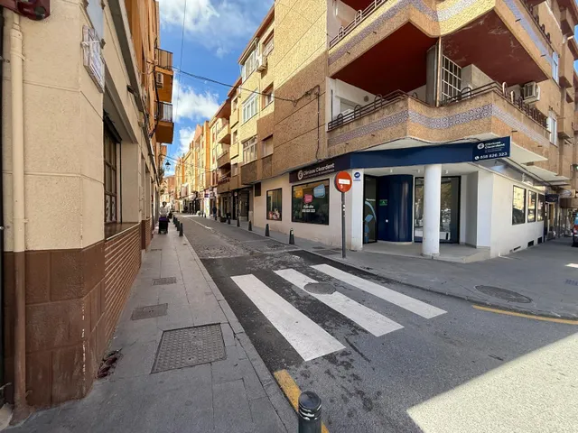 ¡SE ALQUILA LOCAL EN DURCAL CENTRO! — 23