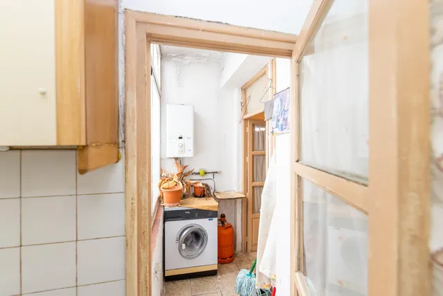 Piso para reformar junto a Plaza Einstein – 3 dormitorios y vistas despejadas — 18