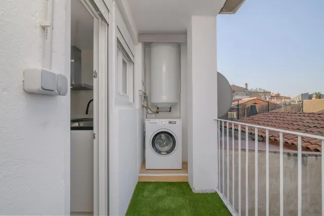 Piso de 3 habitaciones reformado al lado del Colegio Oms i de Prat. — 12