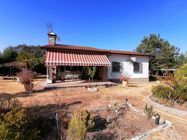 Chalet con Piscina en el Monte del Casar de Cáceres - Oportunidad única — 8