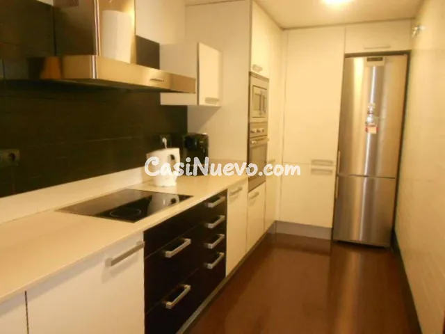PISO SEMINUEVO CON DOS TERRAZAS EN VENTA - foto 2