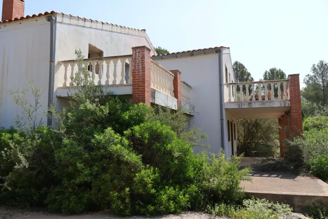 MASIA CON TERRENO, CON VISTAS CERCA DE VALL DALBA — 19