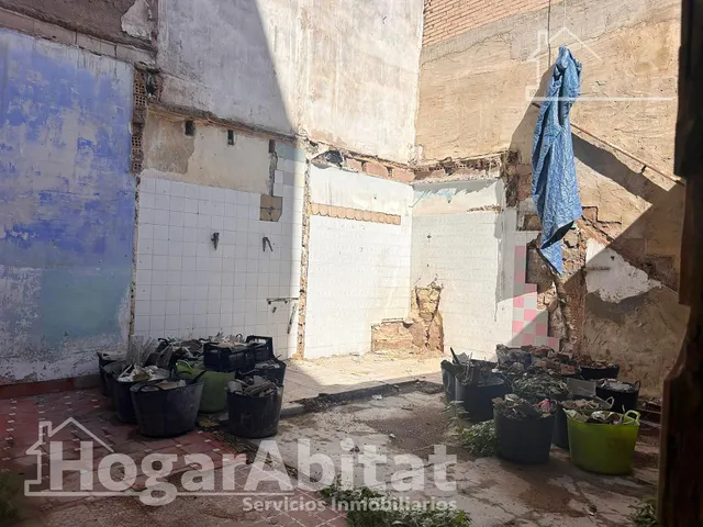 CASA ACOGEDORA Y LUMINOSA PARA REFORMAR CON TERRAZA — 11