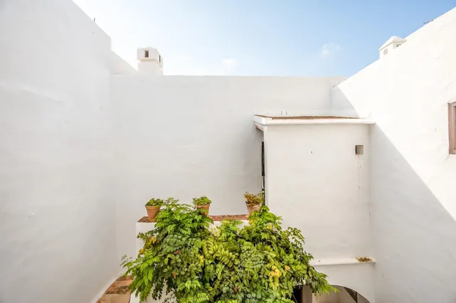 Casa Independiente en pleno Casco Antiguo. — 28
