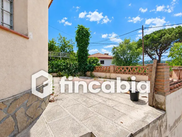 Casa independiente para reformar con jardín y garaje en Maçanet de la Selva — 18