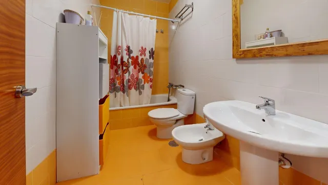 Amplio y Luminoso Piso en La Carlota con plaza de garaje y trastero  - Oportunidad Única por 125.000 € — 13