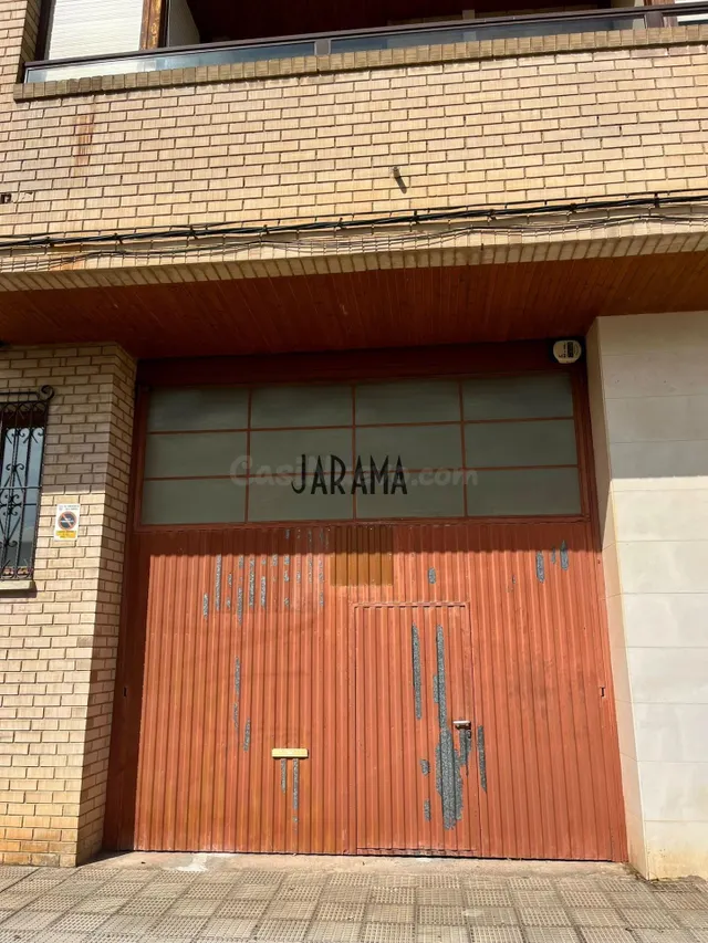 VENTA DE LOCAL COMERCIAL EN PEÑUELAS - foto 2