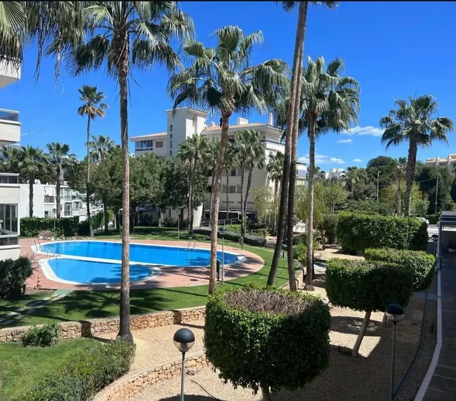 Amplio Apartamento en Albir con Terraza y Piscina a Pocos Pasos del Mar — 20