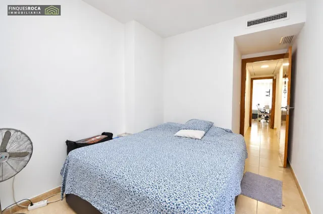 **AMPLIO PISO DE 3 habitaciones CON BALCÓN Y TERRAZA EN LA RÀPITA** — 6