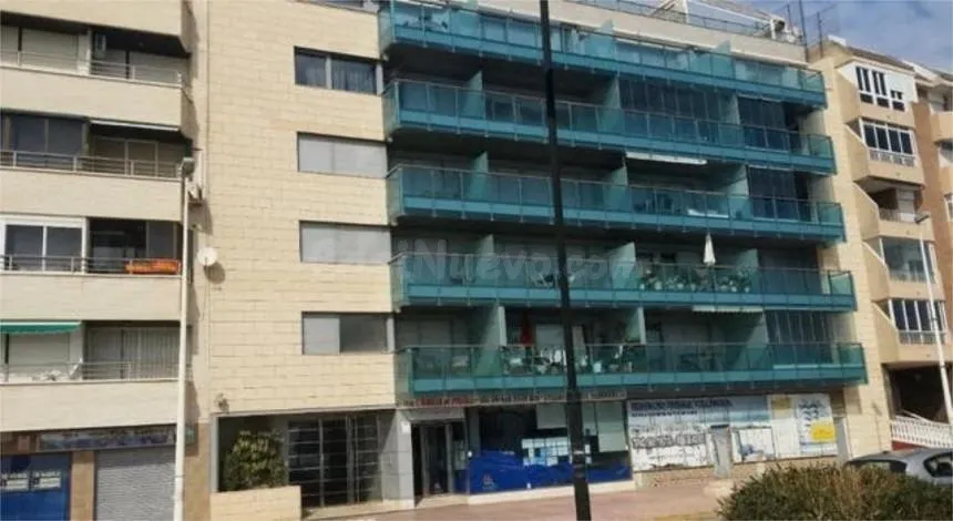 Gran apartamento en Torrevieja: 3 hab, 2 baños