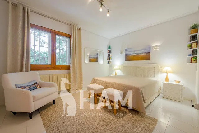 Casa en una planta con pabellón de invitados, piscina y garaje – Parcela 1.180 m2 — 34