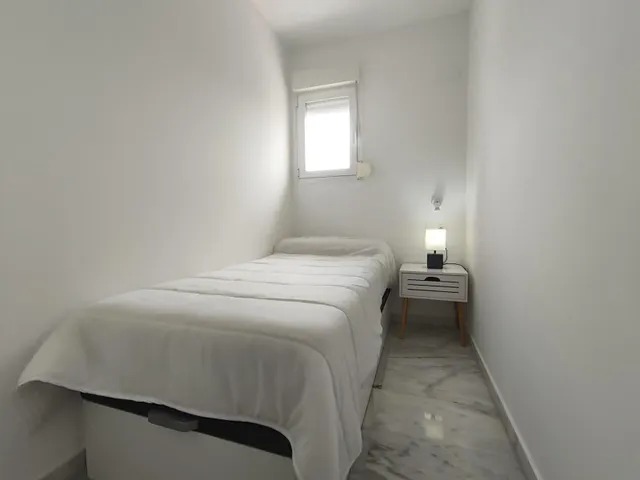 Apartamento reformado em la zona de la Cala de Benidorm — 19