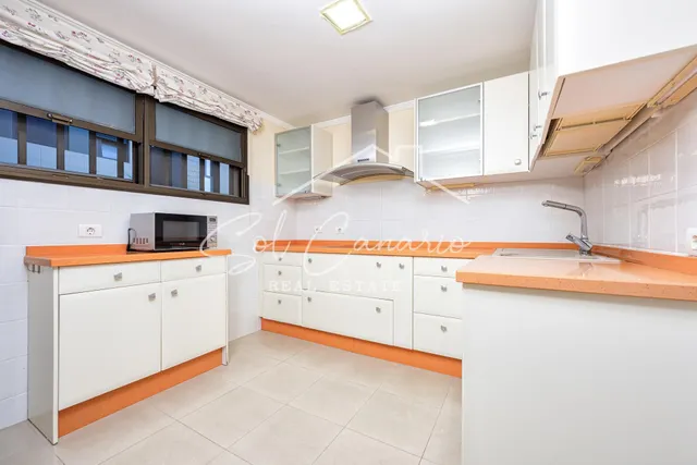 Exclusivo Piso en Primera Línea de Playa de Las Canteras con Vistas al Mar — 8