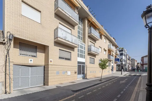 PISO CON GARAJE JUNTO AL METRO EN CHURRIANA — 23