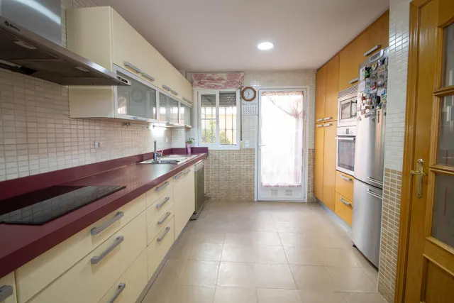 Gran casa familiar 4 dormitorios — 13