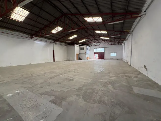 NAVE INDUSTRIAL CON FACIL ACCESO A AUTOVIA — 3