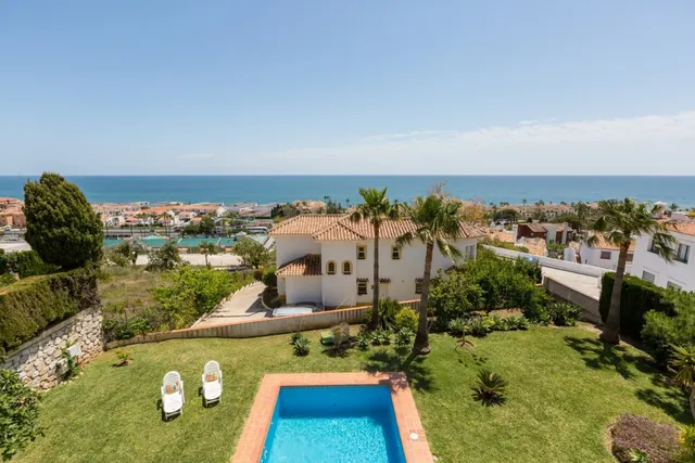Villa 6 dormitorios con vistas al mar en La Cala de Mijas — 4