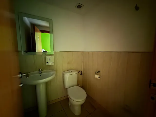 Oficina en el centro de Gandía, exterior y lista para entrar — 12