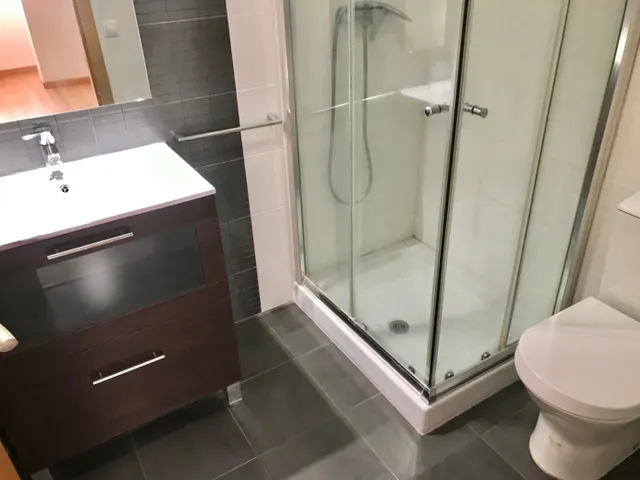 PISO DE TRES DORMITORIOS, CON PARKING Y TRASTERO — 16