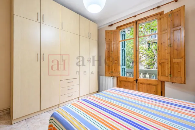 PISO LISTO PARA ENTRAR A VIVIR CON BALCON Y DOBLE ORIENTACIÓN EN LA DRETA DE L'EIXAMPLE — 10