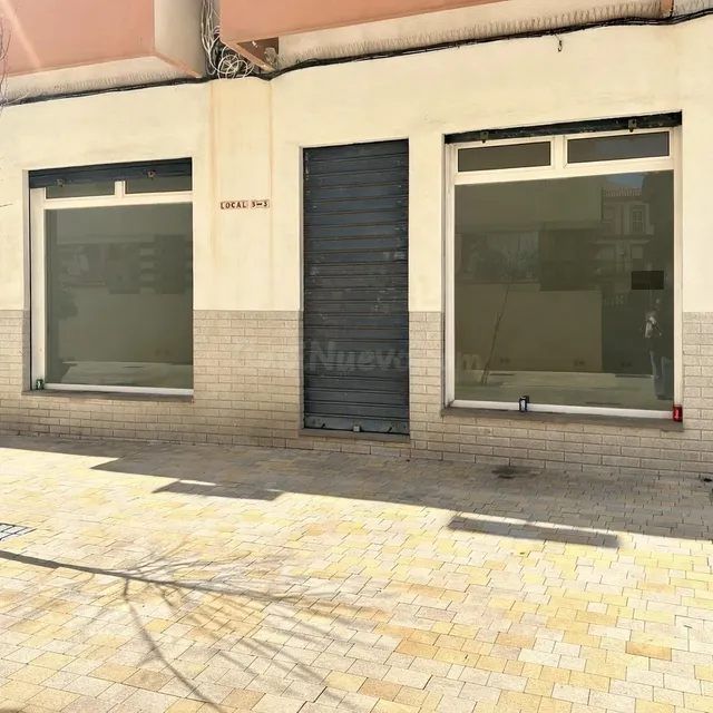 Amplio local comercial reformado en La Velada — 5