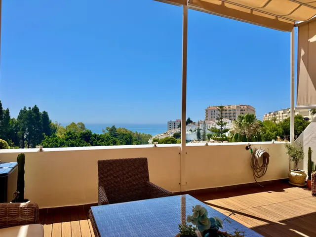 Venta de casa adosada con tres dormitorios en Benalmádena Costa, Málaga, Costa del Sol — 9