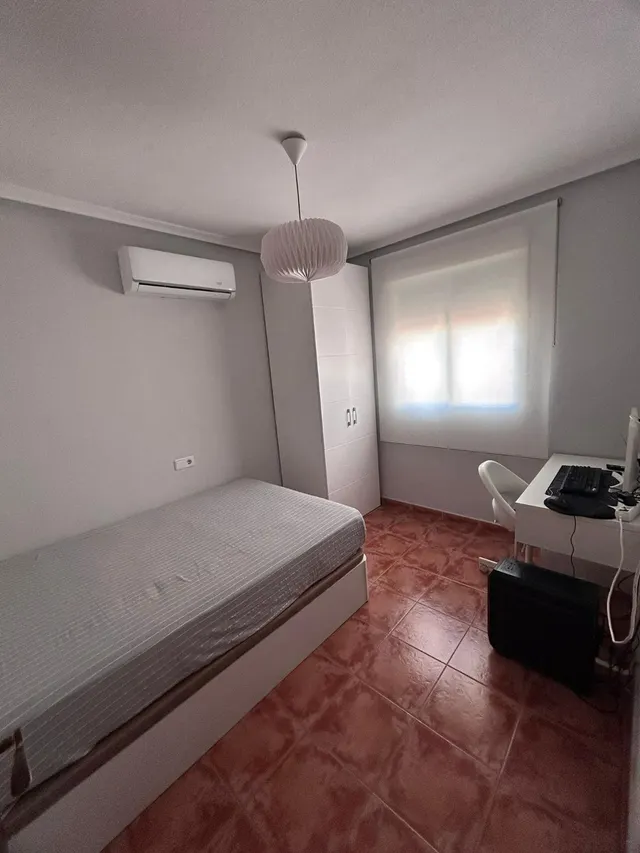 Adosado en zona de Valverde, Elche — 32