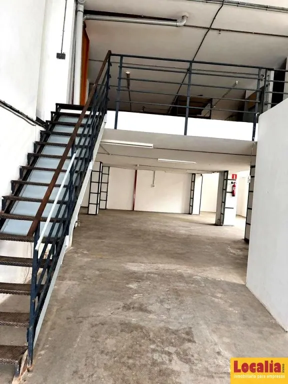 Dos locales contiguos por un único precio, Santoña.
