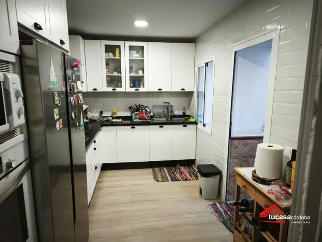 CASA EN VENTA EN SAN CAYETANO CON GARAJE, PATIO Y TERRAZA - foto 5