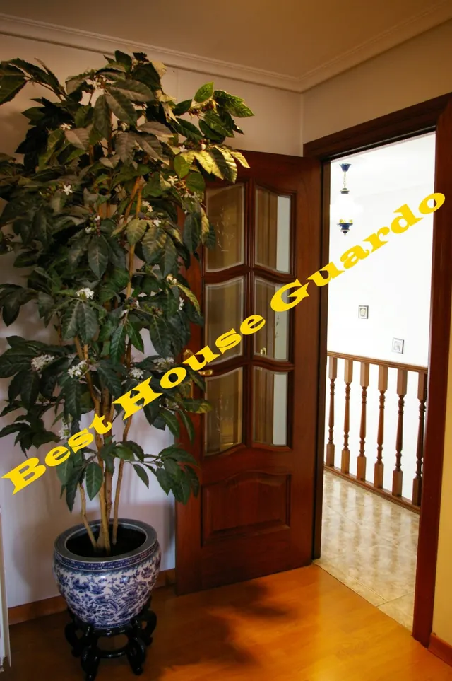 CASA EN GUARDO — 19
