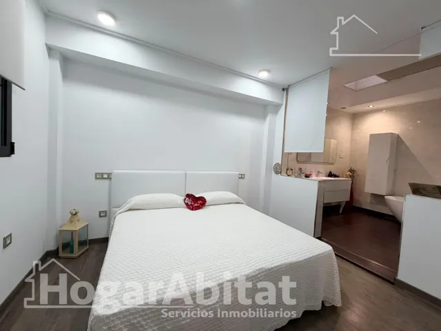 Reformado con patio cerca de la playa — 9
