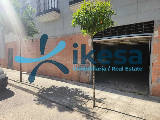 Venta de Local en Talavera la Real (Badajoz) - foto 3