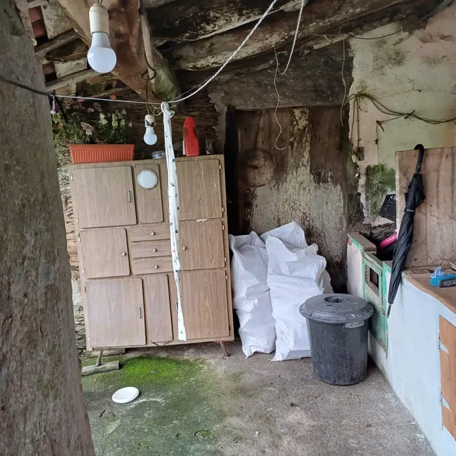 SE VENDE CASA DE ALDEA EN ARZUA PARA REFORMAR — 17