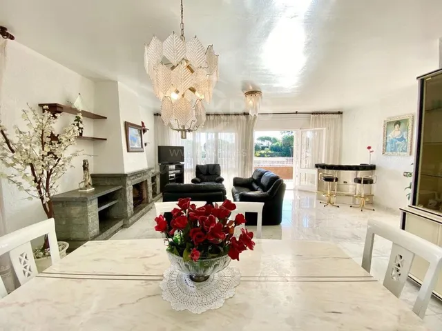 Chalet Independiente en Lloret de Mar — 36
