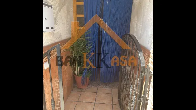 SE VENDE PISO BAJO EN ALCOLEA ZONA LA HERMITA — 28